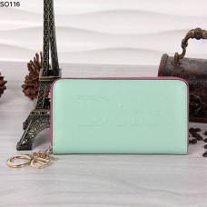 Christian Dior portemonnee met ritssluiting in lichtgroen, model 116 Christian Dior portemonnee met ritssluiting in lichtgroen, model 116