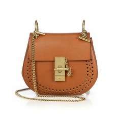 Chloe Drew Mini Crossbodytasje van geperforeerd leer in de kleur karamel Chloe Drew Mini Crossbodytasje van geperforeerd leer in de kleur karamel