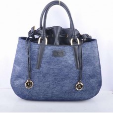 Fendi B Fab zwarte leren tas met blauw denim handvat Fendi B Fab zwarte leren tas met blauw denim handvat