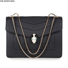 Bvlgari Serpenti GM tas van kalfsleer in zwart Bvlgari Serpenti GM tas van kalfsleer in zwart