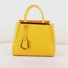 Fendi 2jours kleine tas van geel leer met kruisaders Fendi 2jours kleine tas van geel leer met kruisaders