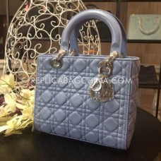 Replica Dior Lady Default tas van lamsleer in zilver Replica Dior Lady Default tas van lamsleer in zilver
