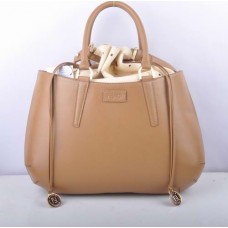 Fendi B Fab grote handtas van abrikooskleurig hertenleer Fendi B Fab grote handtas van abrikooskleurig hertenleer