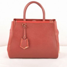 Fendi 2jours Middelgrote tas in donkerrood met kruisaders/Ferrari-leer Fendi 2jours Middelgrote tas in donkerrood met kruisaders/Ferrari-leer
