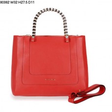 Nieuwe Bvlgari Serpenti handtas van kalfsleer in de kleur watermeloenrood 80382 Nieuwe Bvlgari Serpenti handtas van kalfsleer in de kleur watermeloenrood 80382