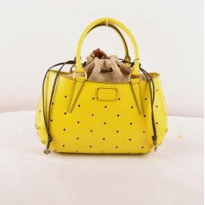 Fendi B Fab Gele Ferrari Lederen Geperforeerde Tas Medium Handtas Fendi B Fab Gele Ferrari Lederen Geperforeerde Tas Medium Handtas