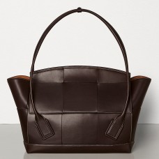 Bottega Veneta Arco 56 tas in donker Frans kalfsleer Bottega Veneta Arco 56 tas in donker Frans kalfsleer