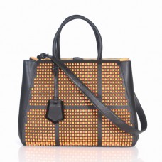 Fendi 2Jours Gele Ferrari Lederen Tas met Clinch Bolt-sluiting Fendi 2Jours Gele Ferrari Lederen Tas met Clinch Bolt-sluiting