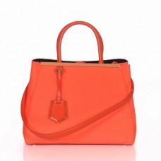 Fendi 2Jours Oranje Canvas Handtas met Handvat Fendi 2Jours Oranje Canvas Handtas met Handvat