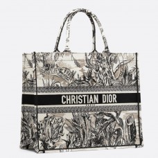 Dior Book-draagtas met Carnivora-motief van Toile de Jouy Dior Book-draagtas met Carnivora-motief van Toile de Jouy