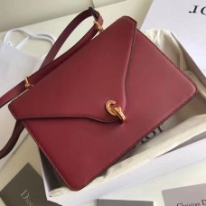Dior C'est Dior flap tas in rood kalfsleer Dior C'est Dior flap tas in rood kalfsleer