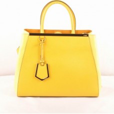 Fendi 2jours Medium Tas van geel leer met kruisaders/Ferrari-afwerking Fendi 2jours Medium Tas van geel leer met kruisaders/Ferrari-afwerking