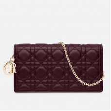 Dior Lady Dior clutch met ketting in bordeauxrood lamsleer Dior Lady Dior clutch met ketting in bordeauxrood lamsleer