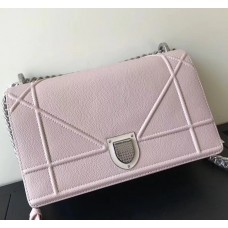 Dior Diorama Flap Bag in lichtroze generfd kalfsleer Dior Diorama Flap Bag in lichtroze generfd kalfsleer
