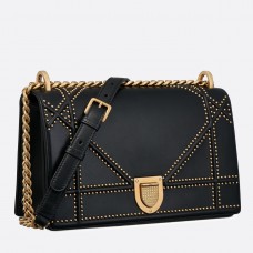 Dior Diorama tas in zwart lamsleer met studs Dior Diorama tas in zwart lamsleer met studs