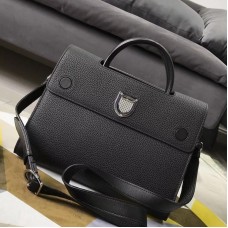Dior Diorever handtas in zwart kalfsleer Dior Diorever handtas in zwart kalfsleer