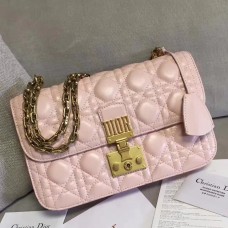 Dior Dioraddict Flap Bag in roze lamsleer Dior Dioraddict Flap Bag in roze lamsleer