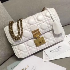 Dior Dioraddict Flap Bag in wit lamsleer Dior Dioraddict Flap Bag in wit lamsleer