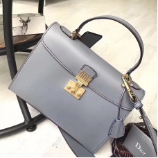 Dior DiorAddict Tote Bag in lichtblauw kalfsleer Dior DiorAddict Tote Bag in lichtblauw kalfsleer