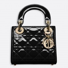Dior Mini Lady Dior tasje van zwart lakleer met ketting Dior Mini Lady Dior tasje van zwart lakleer met ketting