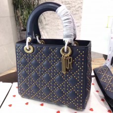 Dior Medium Supple Lady Dior tas in marineblauw met studs van kalfsleer Dior Medium Supple Lady Dior tas in marineblauw met studs van kalfsleer