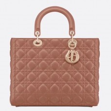 Grote Dior Lady Dior-tas in Powder Cannage lamsleer Grote Dior Lady Dior-tas in Powder Cannage lamsleer