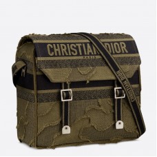 Dior Diorcamp Messenger Bag in groen camouflage canvas Dior Diorcamp Messenger Bag in groen camouflage canvas