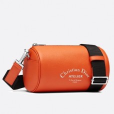 Dior rolkoffer in oranje generfd kalfsleer Dior rolkoffer in oranje generfd kalfsleer