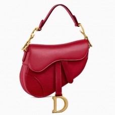 Dior Mini Saddle Bag in rood kalfsleer Dior Mini Saddle Bag in rood kalfsleer