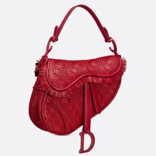 Dior Saddle Bag in rode gevlochten leren stroken met franjes Dior Saddle Bag in rode gevlochten leren stroken met franjes