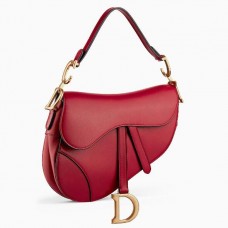 Dior Saddle Bag in rood kalfsleer Dior Saddle Bag in rood kalfsleer