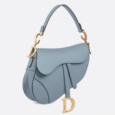 Dior Saddle Bag in hemelsblauw generfd kalfsleer Dior Saddle Bag in hemelsblauw generfd kalfsleer