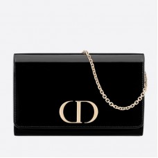 Dior 30 Montaigne portemonnee met ketting in zwart lakleer van kalfsleer Dior 30 Montaigne portemonnee met ketting in zwart lakleer van kalfsleer