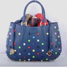Fendi B Fab grote handtas van blauw leer met veelkleurige juwelen Fendi B Fab grote handtas van blauw leer met veelkleurige juwelen
