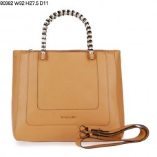 Nieuwe Bvlgari Serpenti handtas van kalfsleer in de kleur abrikoos 80382 Nieuwe Bvlgari Serpenti handtas van kalfsleer in de kleur abrikoos 80382