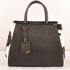 Fendi 2jours Middelgrote tas met zwarte kruisaders en zwart/wit paardenhaarleer Fendi 2jours Middelgrote tas met zwarte kruisaders en zwart/wit paardenhaarleer