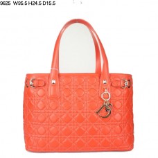 Dior Panarea Medium Schoudertas Oranje Lamsleer (Gouden Hardware) 9625 Dior Panarea Medium Schoudertas Oranje Lamsleer (Gouden Hardware) 9625