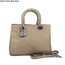 Dior Diorissimo Medium Tas Abrikoos Nappa Leer (Zilverkleurige Hardware) 18370 Dior Diorissimo Medium Tas Abrikoos Nappa Leer (Zilverkleurige Hardware) 18370